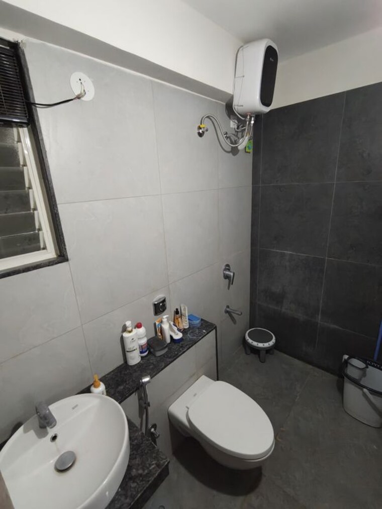 Bathroom, kuber-antonia 2 Bedroom 900 Sq.Ft. Apartment In Wakad Pune 10309304