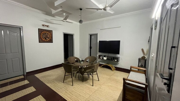 Team Area, ss-linden 4 Bedroom 2700 Sq.Ft. Builder Floor In Sector 84 Gurgaon 10309312