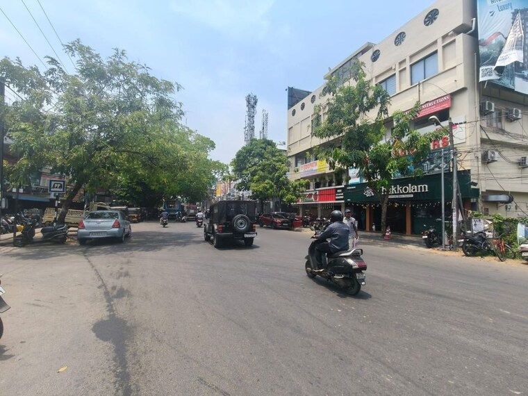  Parking, kaloor Commercial Office Space 600 Sq.Ft. In Kaloor Kochi 10309319