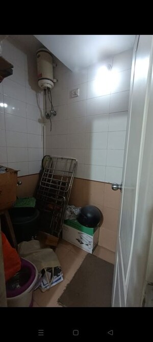 Bathroom in 1 BHK Apartment at Cosmos Heritage, Manpada – for Sale