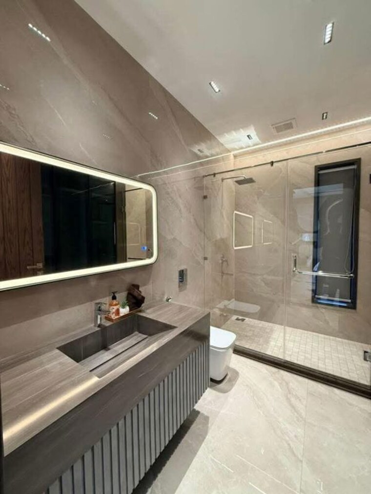 Attached Bathroom, lajpat nagar iii 3 Bedroom 1850 Sq.Ft. Builder Floor In Lajpat Nagar Iii Delhi 10309325