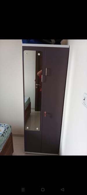 Furnished Amenities in 1.5 BHK Apartment at Sheth Zuri, Laxmi Nagar – for Rent