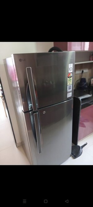 Furnished Amenities in 1.5 BHK Apartment at Sheth Zuri, Laxmi Nagar – for Rent