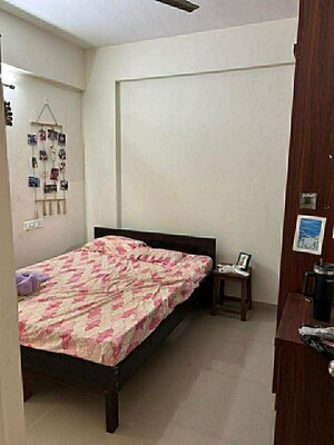 Bedroom in 2 BHK Apartment at Sonestaa I Woods, Bellandur – for Rent