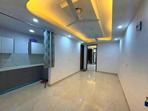 2 BHK Builder Floor For Rent in Saket