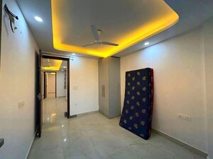 Room in 2 BHK Builder Floor at Saket – for Rent