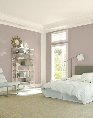 Bedroom in 6+ BHK Independent House at Kirti Nagar – for Sale