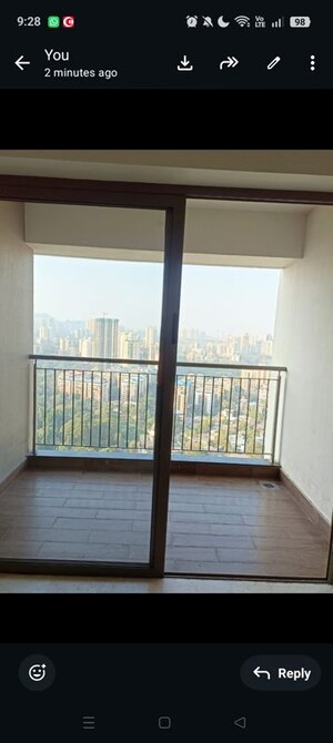 Room in 2 BHK Apartment at Kalpataru Paramount, Kapur Bawdi – for Sale