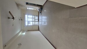 Room in 2.5 BHK Apartment at Eldeco Green Meadows, Pi Greater Noida – for Sale