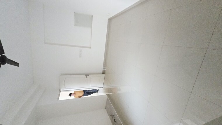 Bathroom, eldeco-green-meadows 2.5 Bedroom 1515 Sq.Ft. Apartment In Pi Greater Noida Greater Noida 9463445