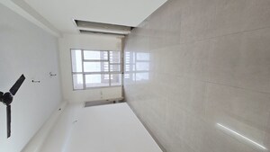 Room in 2.5 BHK Apartment at Eldeco Green Meadows, Pi Greater Noida – for Sale