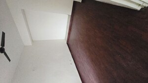 Room in 2.5 BHK Apartment at Eldeco Green Meadows, Pi Greater Noida – for Sale