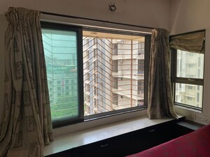 Bedroom in 2 BHK Apartment at Andheri West – for Rent