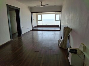 2 BHK Apartment For Rent in Breach Candy