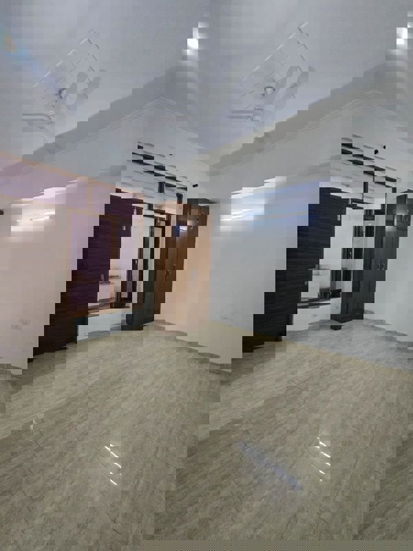 2 BHK 1000 Sq.Ft. Apartment in CGHS Group Hewo Apartments