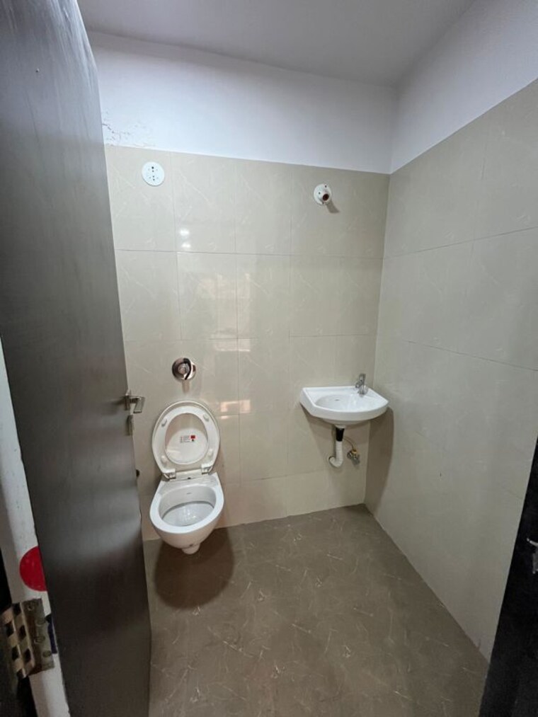 Bathroom, crystal-prime-meridian 2 Bedroom 650 Sq.Ft. Apartment In Ghatkopar East Mumbai 10309483