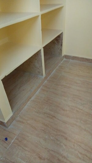 Room in 1 BHK Apartment at Manikonda – for Rent