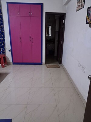 Room in 3 BHK Apartment at Awas Vikas, Gomti Nagar – for Rent