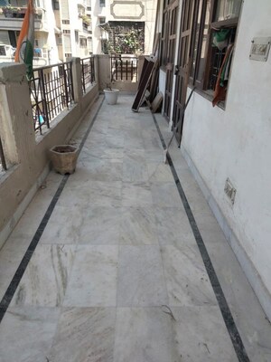 Balcony in 3.5 BHK Apartment at Oasis Apartments, Sector 55 – for Rent