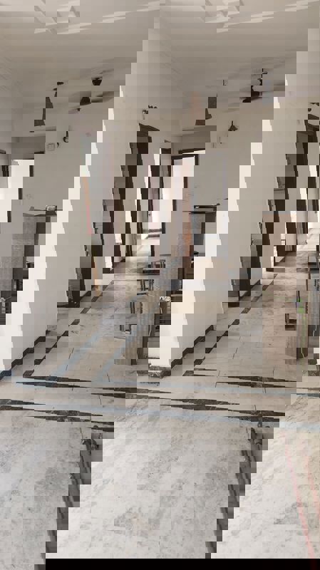 3.5 BHK + Servant Room 2000 Sq.Ft. Apartment in Oasis Apartments