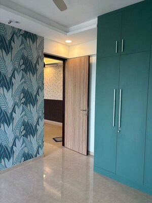 Room in 3.5 BHK Apartment at Dosti Eastern Bay, Wadala – for Rent