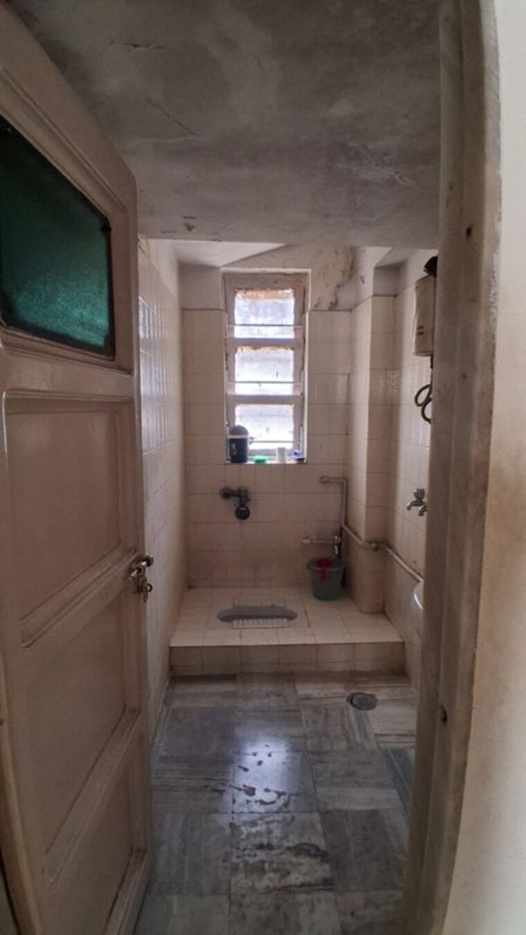 Bathroom, raheja-township 2 Bedroom 680 Sq.Ft. Apartment In Malad East Mumbai 10309517