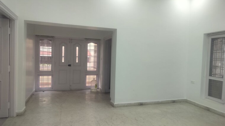 Room, jubilee hills Commercial Office Space 3500 Sq.Ft. In Jubilee Hills Hyderabad 10309520
