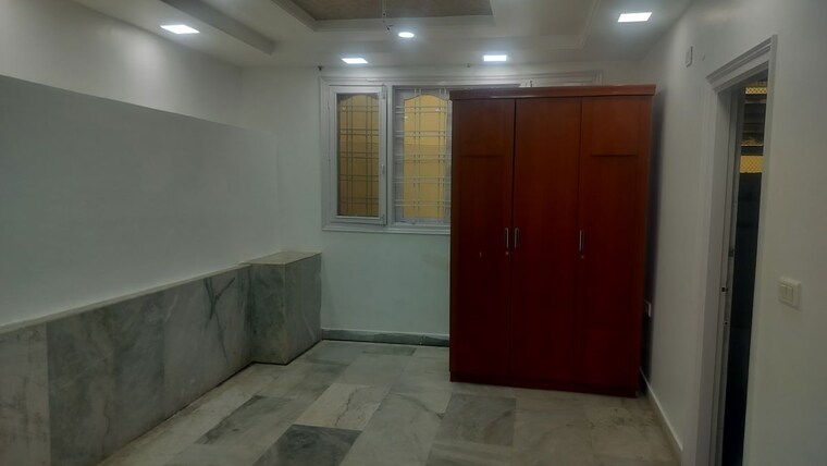 Room, jubilee hills Commercial Office Space 3500 Sq.Ft. In Jubilee Hills Hyderabad 10309520