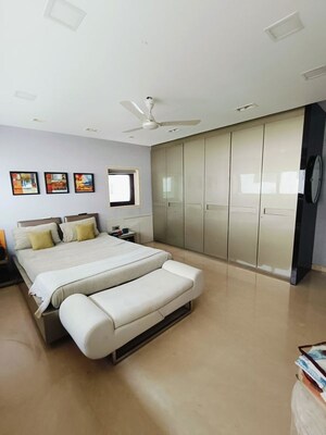 Bedroom in 3 BHK Apartment at Malabar Hill – for Rent