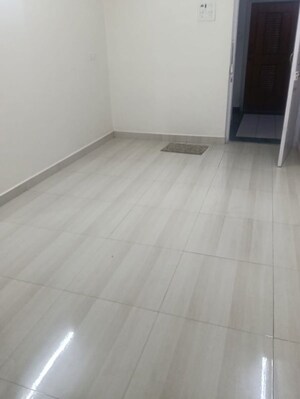 Bedroom in 2 BHK Apartment at Andheri West – for Rent