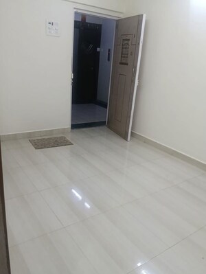 Bedroom in 2 BHK Apartment at Andheri West – for Rent