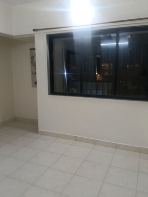 Bedroom in 2 BHK Apartment at Andheri West – for Rent