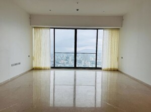 Room in 4 BHK Apartment at Rustomjee Crown, Prabhadevi – for Rent
