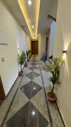 3 BHK + Servant Room,Extra Room Apartment For Rent in Chattarpur