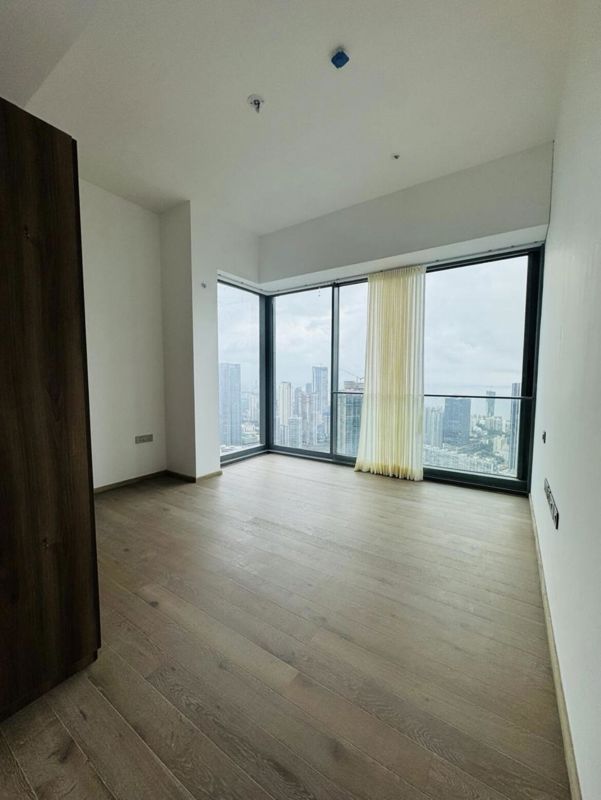 4 BHK + Pooja Room,Servant Room Apartment For Rent in Rustomjee Crown