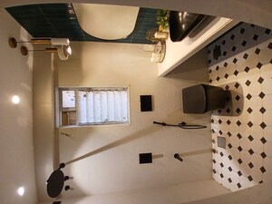 Team Area in 5 BHK Apartment at Lakshachandi Apartments Goregaon East, Goregaon East – for Rent