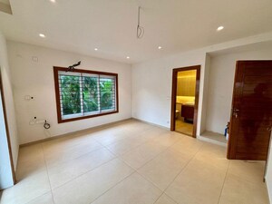 Master Bedroom in 3.5 BHK Apartment at Dona Paula – for Sale
