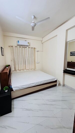 Bedroom in 2 BHK Apartment at Chinar Park – for Rent