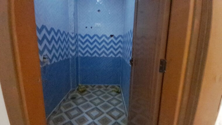 Bathroom, razapur khurd 3 Bedroom 450 Sq.Ft. Independent House In Razapur Khurd Delhi 10309701