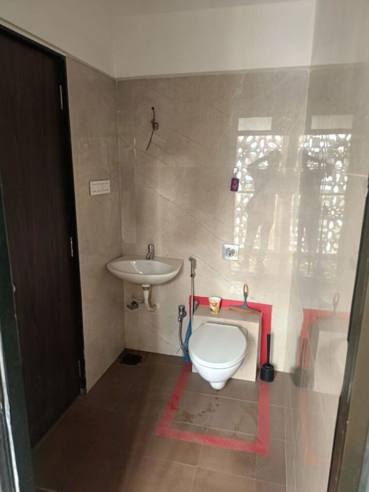 Bathroom, apsara-heritage 1 Bedroom 450 Sq.Ft. Apartment In Chembur Mumbai 10309714
