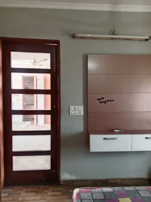 Room in 1 RK Builder Floor at Sector 18 – for Rent