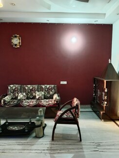 2 BHK + Pooja Room Builder Floor For Rent in Sector 13