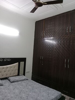 Room in 2 BHK Builder Floor at Sector 13 – for Rent