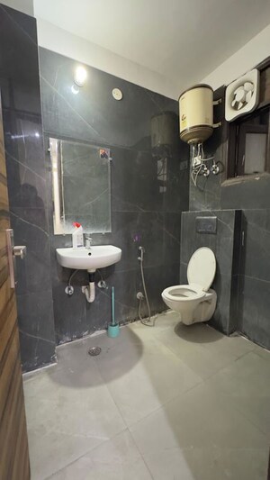 Bathroom in 2 BHK Apartment at Palm Residency Chhatarpur, Chattarpur – for Rent