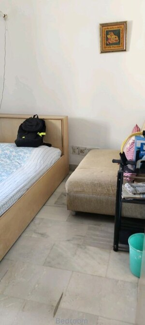 Bedroom in 3 BHK Apartment at Parsvnath Palacia, Pi I And Ii Greater Noida – for Rent