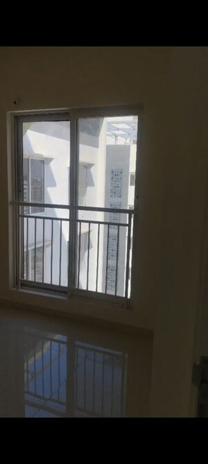 Room in 2 BHK Apartment at Godrej Nurture Pune, Mamurdi – for Rent