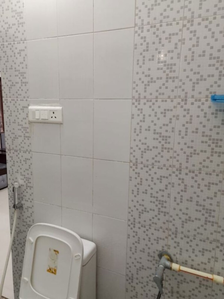 Bathroom, sumeru-eastern-arc 1 Bedroom 750 Sq.Ft. Apartment In Badowala Dehradun 10309874