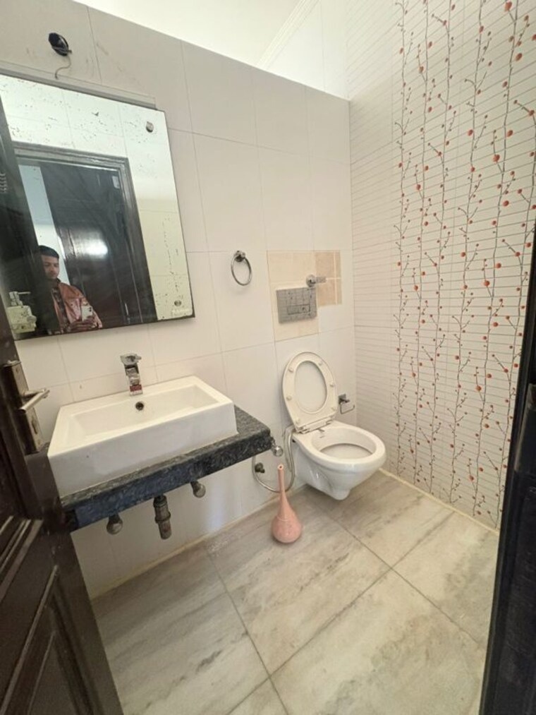 Bathroom, greenwoods-society 3 Bedroom 500 Sq.Mt. Apartment In Omega Iv Greater Noida Greater Noida 10309958