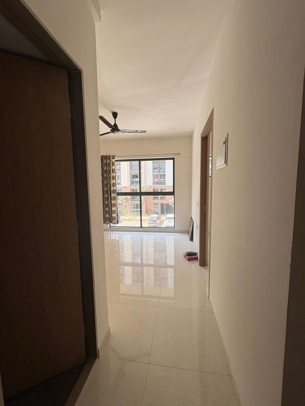 1 BHK Apartment For Rent in Lodha Palava Crown
