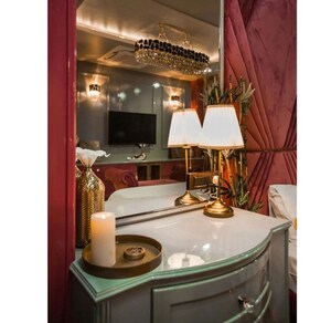 Furnished Amenities in 4 BHK Independent House at Dollars Colony – for Sale